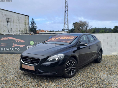 Volvo V40 Carro