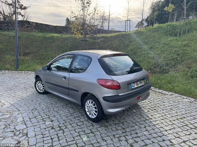 Peugeot 206 1.1 Impecável