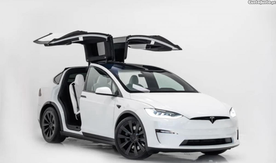 Tesla Model X Plaid 1020 cv