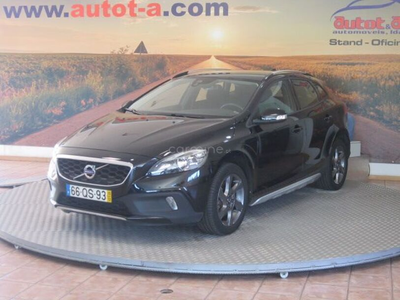 Volvo V40 2.0 D2 CROSS COUNTRY