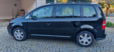 VW Touran 1.6 FSI (85 KW/115 CV