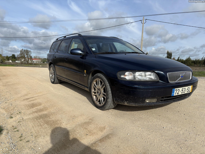 Volvo V70 D5