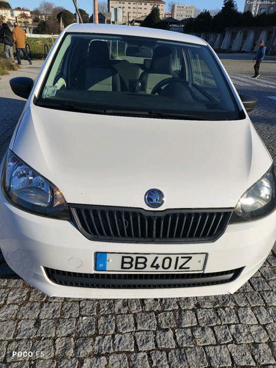 Skoda Citigo gasolina e gás natural GNC