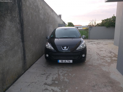 Peugeot 207 1.6 hdi