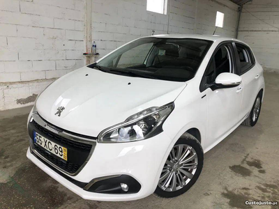 Peugeot 208 1.5 BlueHDi Signature