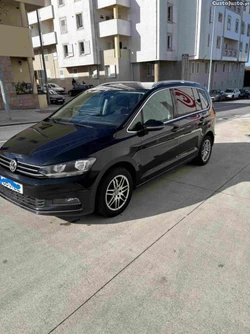 VW Touran 1.6 TDI 115 cv Highline caixa de 6 Velocidades