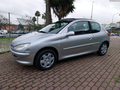 Peugeot 206 1.1i XR 2001