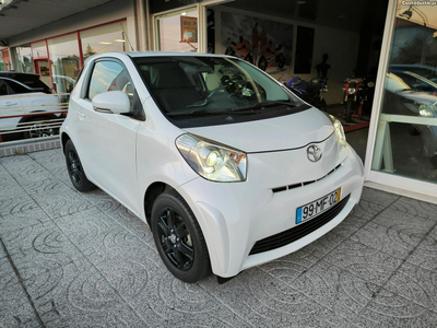 Toyota iQ 1.0 68cv AC Nac