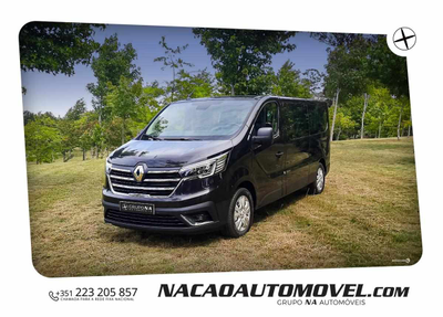 Renault Trafic Combi (9 lugares) L2 (longa) Blue 2.0 Dci 150cv Grand Equilibre Plus 4 portas