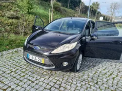 Ford Fiesta 1.2 16v TITANIUM AC