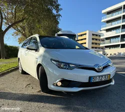 Toyota Auris Touring Sports 1.8 HSD Exclusive