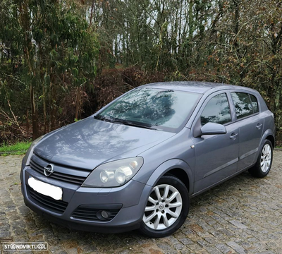 Opel Astra 1.3 CDTi Elegance