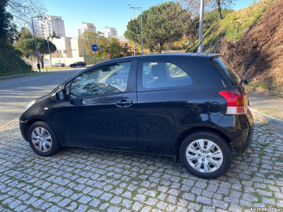 Toyota Yaris 1.0 VVT-i AC Manual