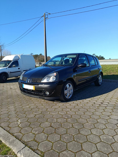 Renault Clio II 1.2 16V 75CV