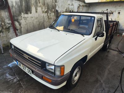 Toyota Hilux Caixa aberta