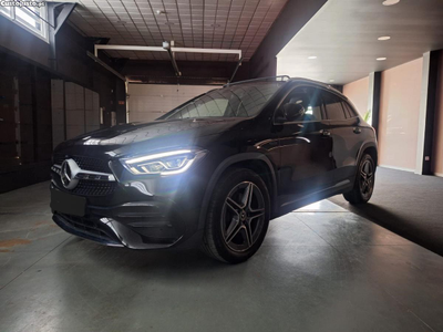 Mercedes-Benz GLA 250 E 250 AMG line