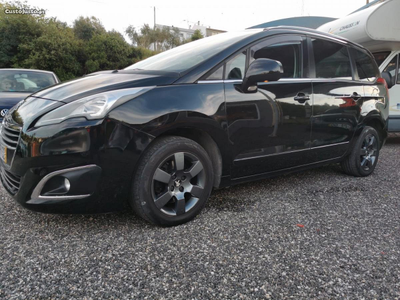 Peugeot 5008 1.6HDI STYLE