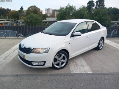 Skoda Octavia 1.6 TDI inspeção 2025