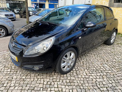 Opel Corsa 1.2 Black Edition P