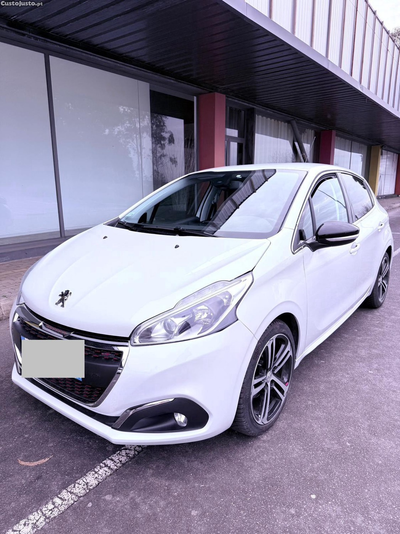 Peugeot 208 GT line