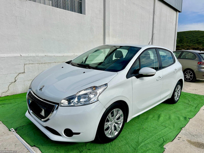 Peugeot 208 E-Hdi