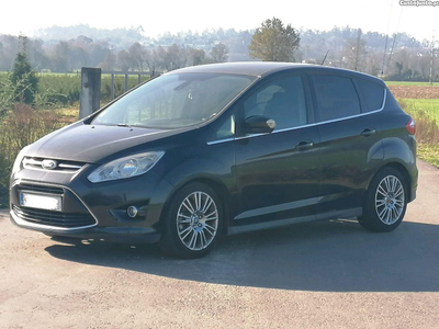 Ford C-Max titanium