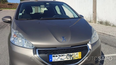 Peugeot 208 1.2 PureTech Allure de 2013