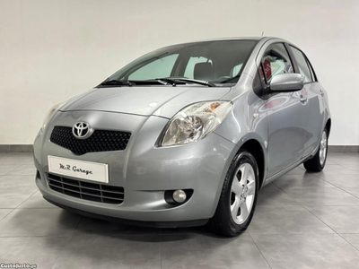 Toyota Yaris 1.0 VVT-i SOL AC + VSC