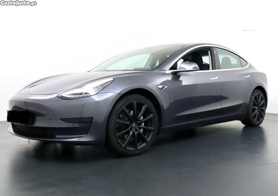 Tesla Model 3 SR+ 55 KW 325 CV piloto automático