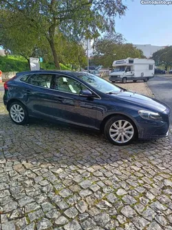 Volvo V40 D2 1.6 summum