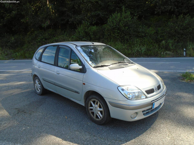 Renault Scénic 1400 16 V COM A C