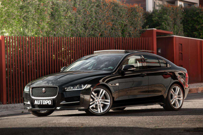 Jaguar XE British design R Sport Full AUTOPO