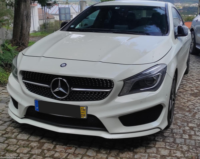 Mercedes-Benz CLA 180 AMG LINE