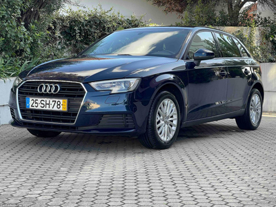 Audi A3 Sportback 1.6 TDi Attraction