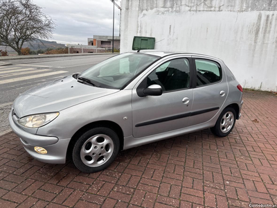 Peugeot 206 ar condicionado