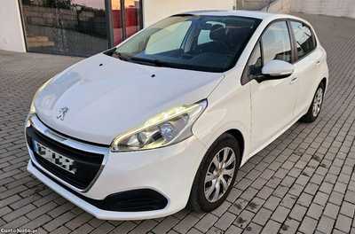 Peugeot 208 1.5HDi 100cv cx6