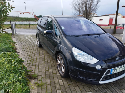 Ford S-Max monovolume