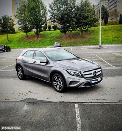 Mercedes-Benz GLA 220