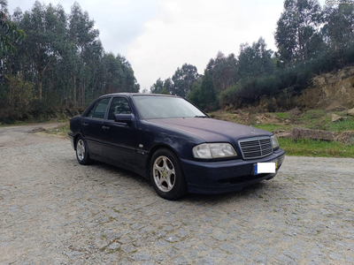 Mercedes-Benz C 200 200 Cdi