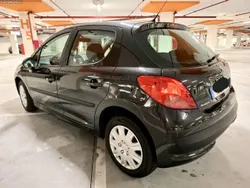 Peugeot 207 só  142.000km