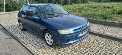 Peugeot 306 1.9D com muitos extras