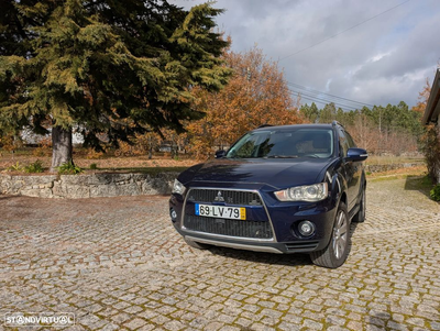 Mitsubishi Outlander 2.2 DI-D Instyle Navi