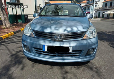 Nissan Tiida SL