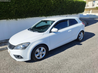 Kia Ceed S Coupé 1.6 CRDI