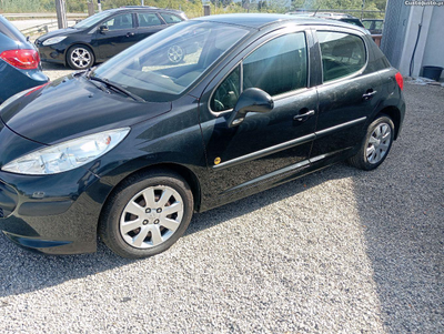 Peugeot 207 1.4 i