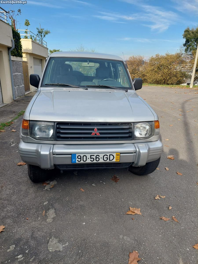 Mitsubishi Pajero 2.5