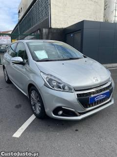 Peugeot 208 1.2