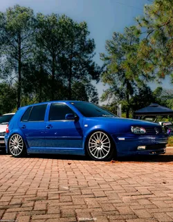 VW Golf 1.6 sr