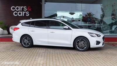 Ford Focus SW 1.0 EcoBoost ST-Line