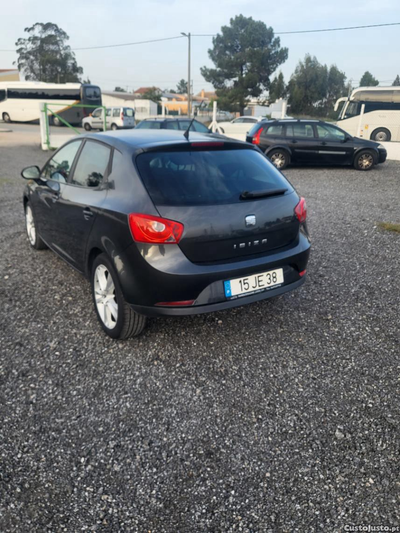 Seat Ibiza 1.6 tdi ano 2010 económico 5 lugares